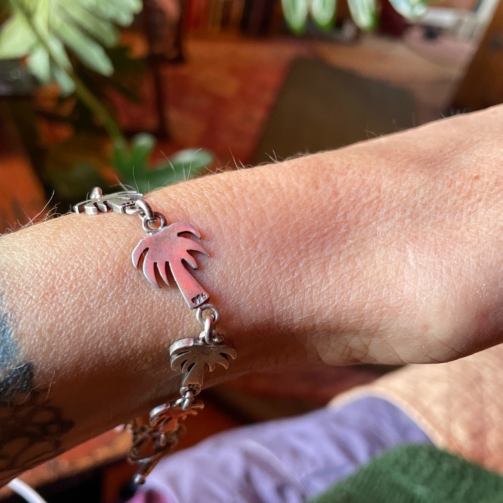 Vintage Sterling Silver 925
Palm Tree Toggle Bracelet - Picture 2 of 8